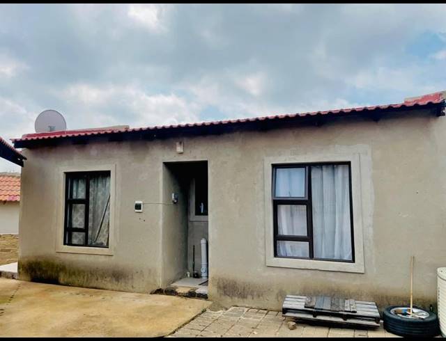 2 BEDROOM HOUSE FOR SALE IN COSMO CITY